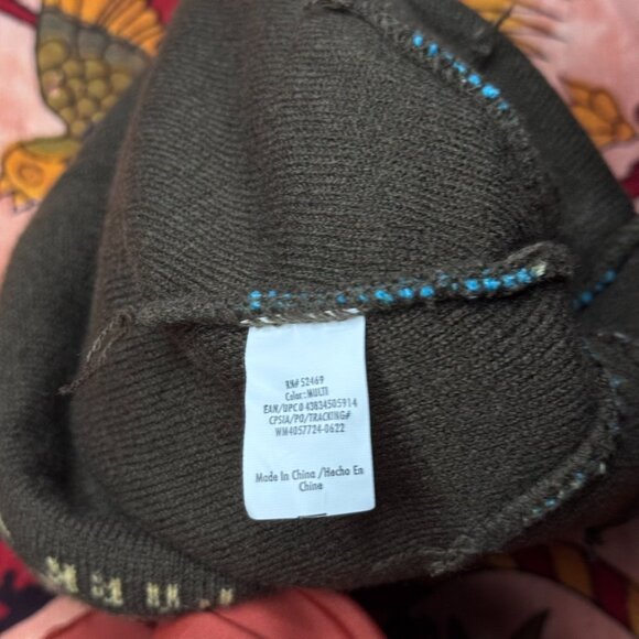 Yellowstone Winter Hat - Picture 3 of 3